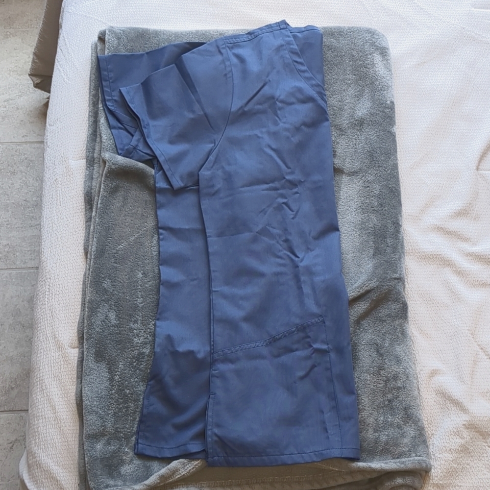 Olivia Rae scrub set - Picture 3 of 3